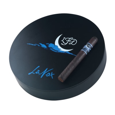 sorry, La Flor Dominicana Limited Edition La Nox Toro 20ct Box image not available now!